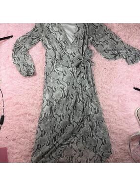 Express grey snake print maxi dress with tie detail. Size M #snakeprint